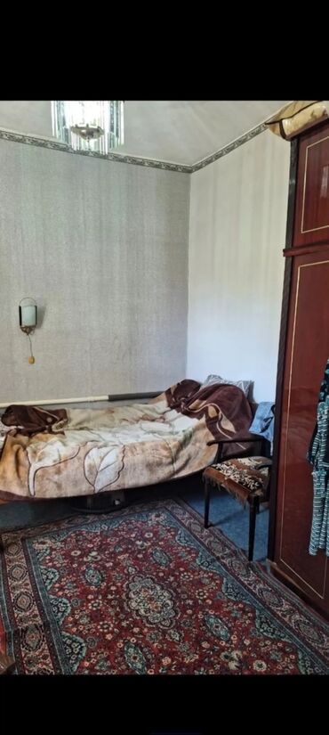срочно прадаю дом: 63 кв. м, 3 бөлмө, Унаа токтотуучу жай, Забор, тосулган