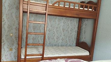 Taxta iki mərtəbəli çarpayı - Material: keyfiyyətli massiv ağac, isti