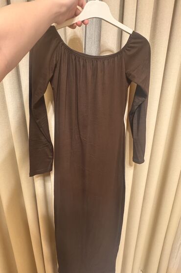 Dəstlər, kostyumlar: Qadın geyim dəsti - Qara qısa qol don: sadə, bədənə oturan siluet — 13