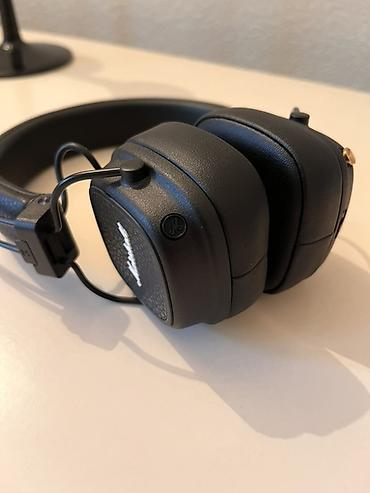 htc jetstream: Беспроводные накладные наушники, Marshall, Б/у — 3