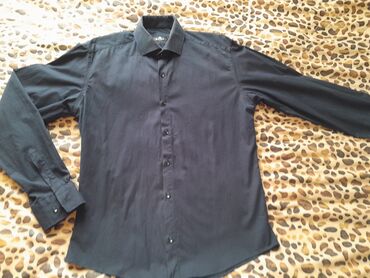 Köynəklər: Мужские рубашки,б/у. Размеpы указаны на фото ( S,L,M,XL). Есть еще — 12