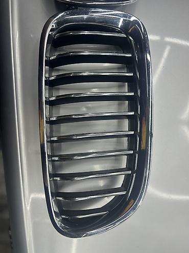 abilsovka: BMW ön radiator barmaqlığı (kidney grill) – sol tərəf üçün. - Rəng — 1