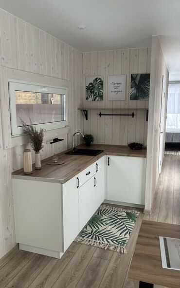 домик с контейнера: Дом, 30 м², 2 комнаты, Собственник