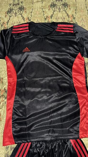the north face azerbaijan: İdman geyim dəsti – köynək və şort - Rəng: qara, qırmızı detallarla - — 2