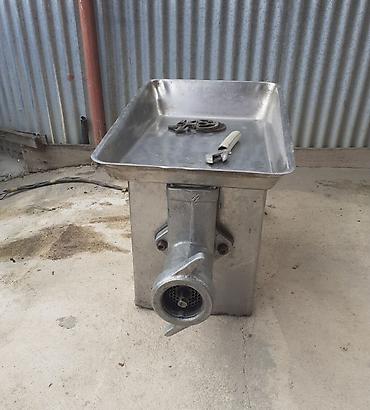 xalqlar restoranlar: Sənaye tipli ətçəkən (elektrikli) - Material: tam metal konstruksiya — 1