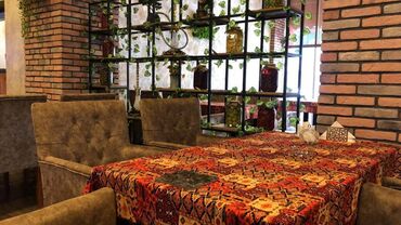 Restoran, kafelər: Xətai metrosuna yaxin yerləşən ümumi sahəsi 400 kv,m olan, yaxşı — 10