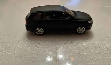 şaxta baba oyuncagi: Metal model avtomobil – qara rəngli SUV tipli miniatür - Korpus — 3