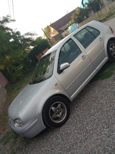 продаю шины на портер: Volkswagen Golf GTI: 1999 г., 1.6 л, Механика, Бензин, Седан