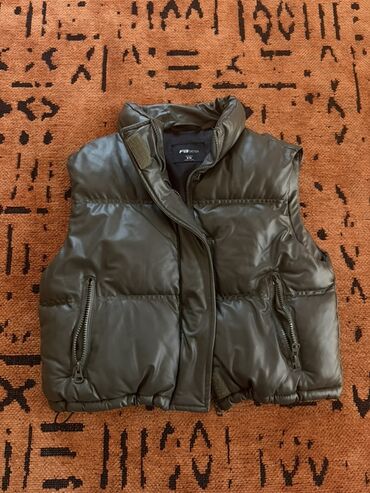 дождевик купить в баку: FS Sector şişmə qolçinsiz jilet Newyorkeden alinib 45azne xs-s gedir