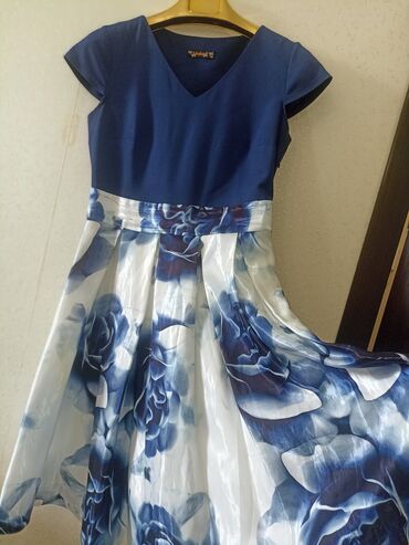 синие вязаное платье: Вечернее платье, Средняя модель, L (EU 40)
