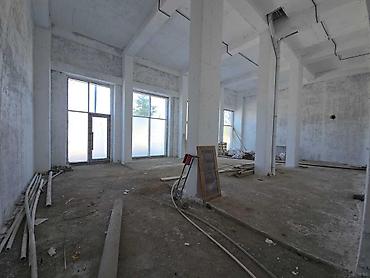 qaraba: İcarəyə verilir obyekt 131 m², Ağ şəhər q. 4 600 AZN/ay 131 m² Sahə — 3