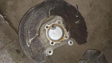 Ступицы: Запчасти на БМВ Е92 at lalafo.kg — 2 Ступицы: Запчасти на БМВ Е92 — 2