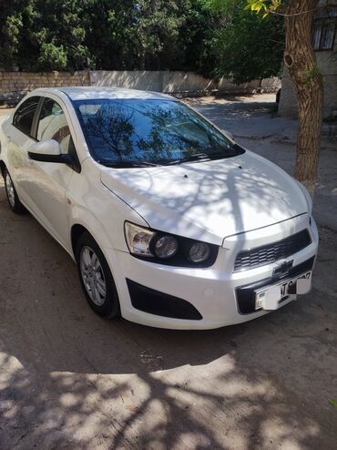 islenmis masin: Chevrolet Aveo: 1.4 l | 2013 il | 180741 km Sedan