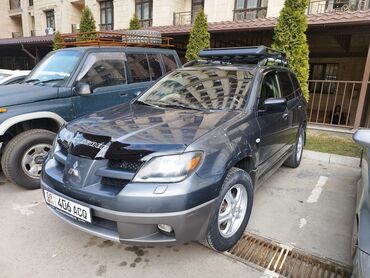 sprinter 2003: Mitsubishi Outlander: 2004 г., 2 л, Механика, Бензин, Кроссовер