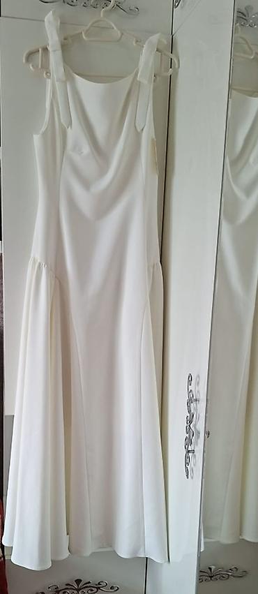 vecerni don: Ağ rəngli zərif midi don - Model: A-kesim, ətəyi geniş açılan midi — 2