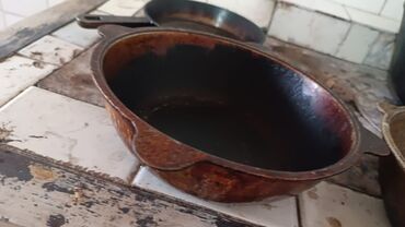 продаю пластиковые ящики: Чугунная посуда для плиты/печи — комплект. В составе: - Чугунный