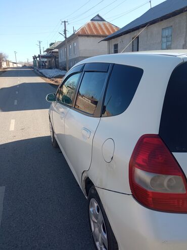 Honda: Honda Fit: 2002 г., 1.3 л, Автомат, Бензин, Хэтчбэк — 1