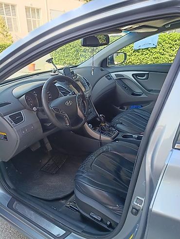 Hyundai: Hyundai Elantra: 1.8 l | 2015 il Sedan — 5