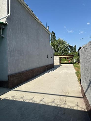 Продажа коттеджей и домов: 6 комнат и более, 184 м², Бишкек — 14