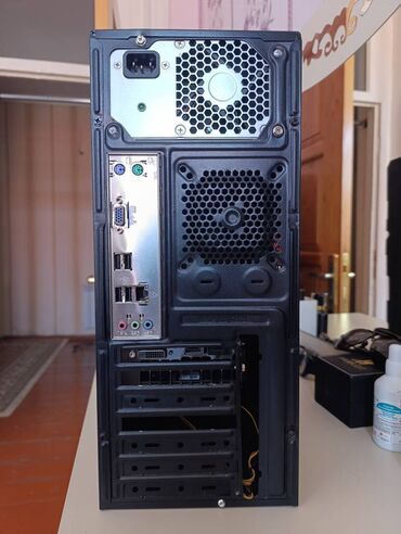 Masaüstü kompüterlər və iş stansiyaları: Problemi yoxdur işləkdir. Təzə təmizlənib və termopasta vurulub. Ofis — 4