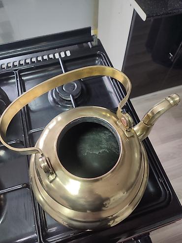 Чайники: Чайник антикварный латунный,дно медный, толщина стенки 2 мм,весь около — 3