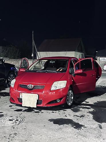 tsunami 100: Toyota Auris: 2005 г., Автомат, Бензин, Хэтчбэк — 1