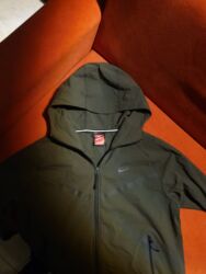 капсулы день и ночь корея оригинал и подделка: Мужской спортивный костюм, M, Nike, Б/у