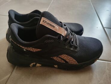 Sneakers & Athletic shoes: Reebok, 38, color - Black