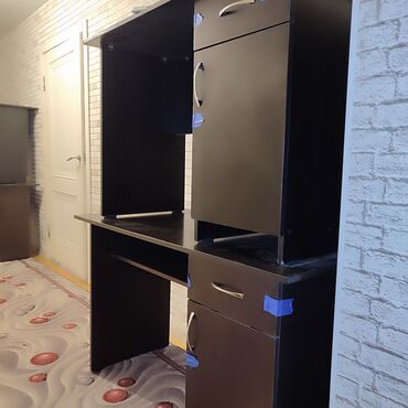 офисные диван: Офисный стол, Б/у, Нерегулируемый, цвет - Коричневый, Прямоугольный, ЛДСП, Самовывоз