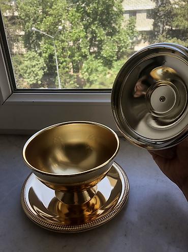 şeker: Şərq üslubunda qızılı rəngdə metal materialdan olan şəkər, konfet və — 3