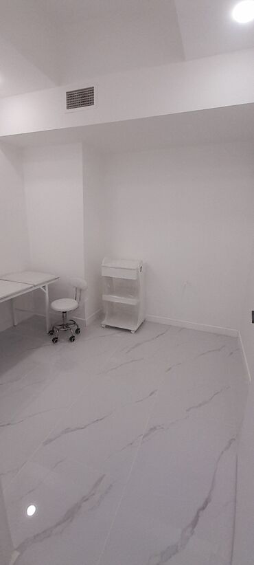 Digər kommersiya daşınmaz əmlakı: Qara Qarayev metrosu yaxınlığında Klinika icarəyə verilir./SATMAQ DA — 11