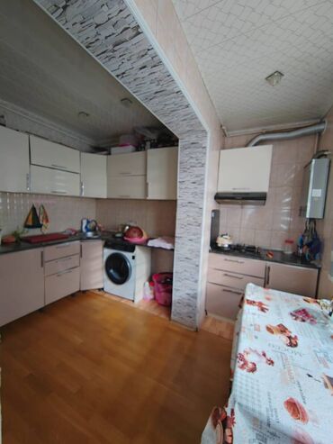 Uzunmüddətli kirayə mənzillər: Xətai rayonu,Köhnə Günəşli,Afrodita şadlıq sarayı ilə üzbəüz,9 — 5