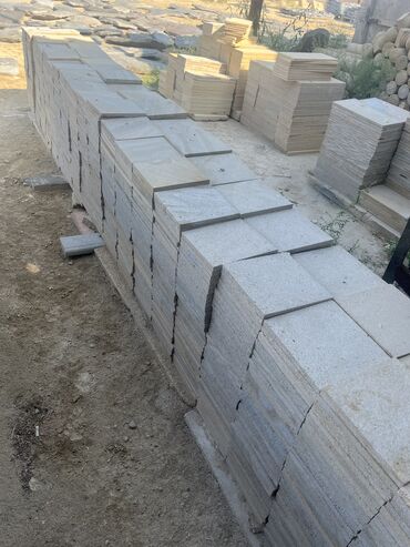 Dekorativ daşlar: Salam. Barter edirik maşın ilə. İstəyən olsa şəkillərini atsın. Fərqli -da lalafo.az — 3 Dekorativ daşlar: Salam. Barter edirik maşın ilə. İstəyən olsa şəkillərini atsın. Fərqli — 3