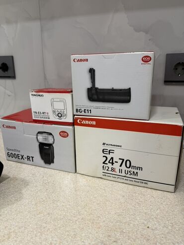Fotokameralar: Canon DSLR fotoqrafiya dəsti Tərkib: - Canon peşəkar DSLR fotoaparat — 5