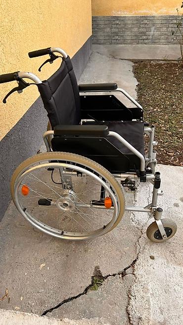 Медицинская мебель: Кровать медицинская, коляска пр-во германиЯ, 25000 у кровати подъем — 8