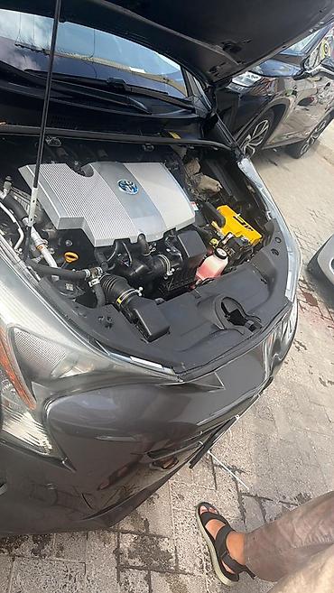 кэмри 70: Toyota Prius: 2018 г., 1.8 л, Гибрид, Хетчбек — 5