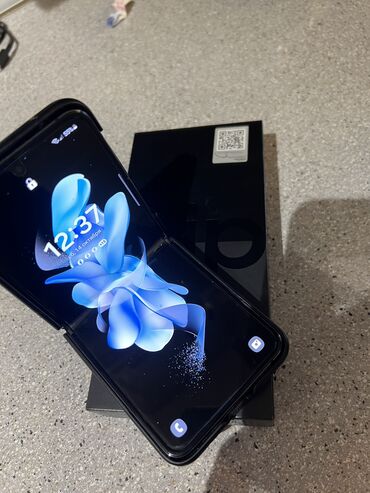 z flip 3: Samsung Galaxy Z Flip 4, 256 GB, rəng - Qara, Sensor, Face ID, Sənədlərlə