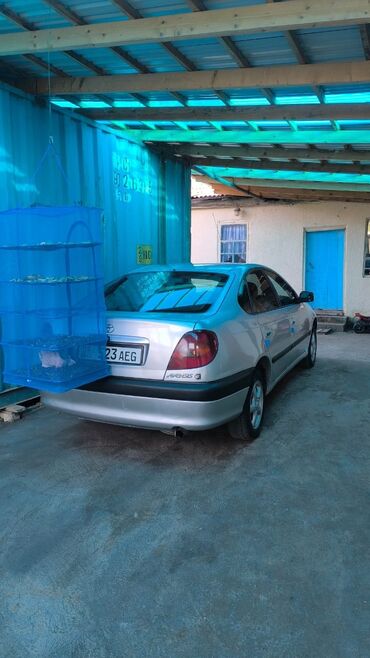 runx alex: Toyota Avensis: 1999 г., 1.6 л, Механика, Бензин, Хетчбек
