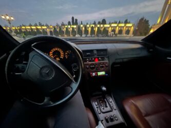 задняя фара в багажник ниссан примера р11: Mercedes-Benz C‑Class (W202) sedan - Kuzov: 4 qapılı sedan, qara rəng