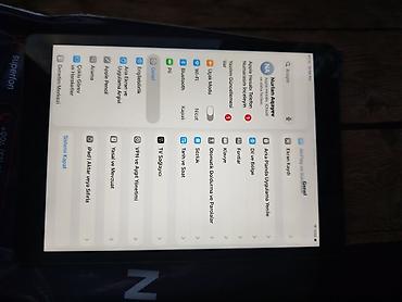 qulaqciqlar ucuz: Apple iPad (Wi‑Fi), boz rəng Xüsusiyyətlər: - 9.7" Retina ekran — 2