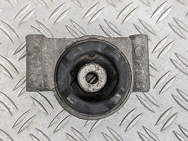 coupe: Подушка коробки передач Audi 1992 г., Б/у, Оригинал — 3
