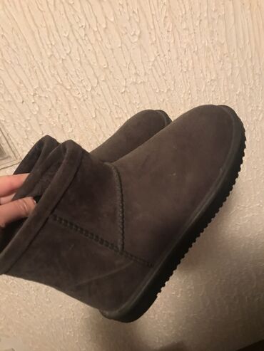 sprej za ugg cizme: Ugg mini čizme, bоја - Siva, 39