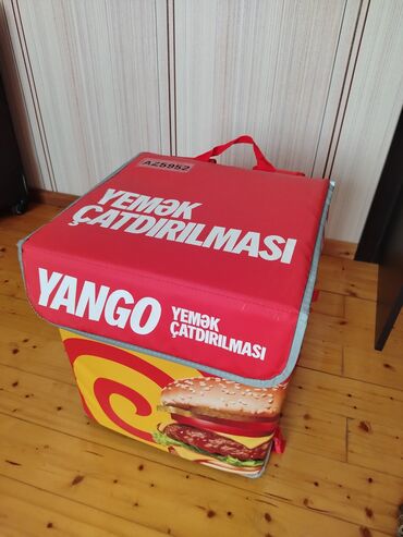 Kofe aparatları: YANGO Yemək Çatdırılması üçün termo çanta - Brend yazıları: “YANGO”