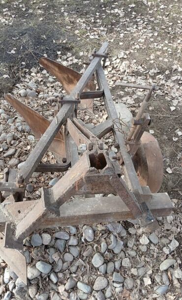 Другие тракторы: Трактор с навесным оборудованием Описание: - Колёсный трактор синего — 8