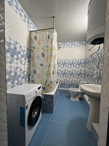 rent: Сдаю просторную 1‑комнатную квартиру с отдельной кухней. Семейной паре — 3