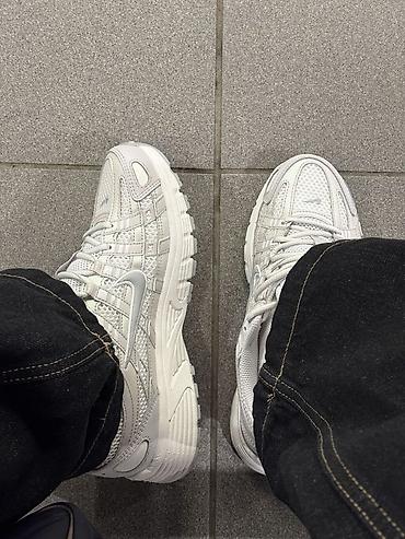 nike initiator: Кроссовки Nike P-6000, цвет White/Metallic Silver. - Верх: комбинация — 1