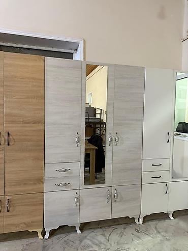 qapi taxta: Yeni, 3 qapılı, Güzgülü, Ağ, Açılan, Düz dolab — 10