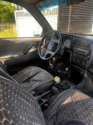лючок jetta: Volkswagen Passat: 1989 г., 1.6 л, Механика, Бензин, Седан — 10