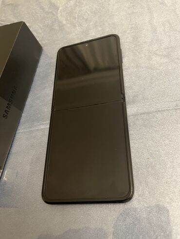 samsung a52s 5g: Samsung Galaxy Z Flip 3 | 128 GB | rəng - Qara | Sensor, Barmaq izi, Simsiz şarj at lalafo.az samsung a52s 5g: Samsung Galaxy Z Flip 3 | 128 GB | rəng - Qara | Sensor, Barmaq izi, Simsiz şarj