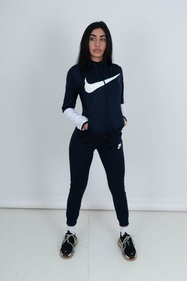 Gornji i donji deo: Cena 2,900
Mokra likra S, M, L, XL
8 boja — 14